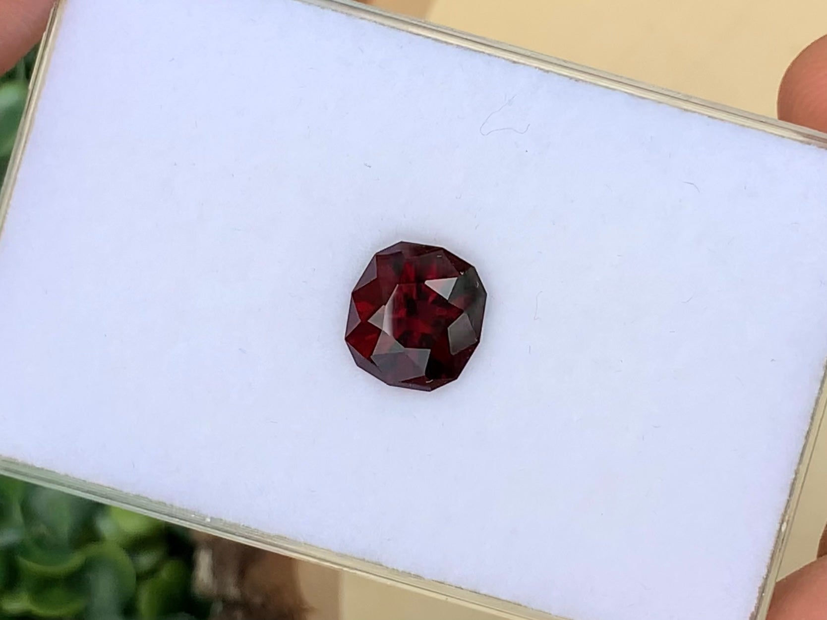 4.70 ct. Rhodolite