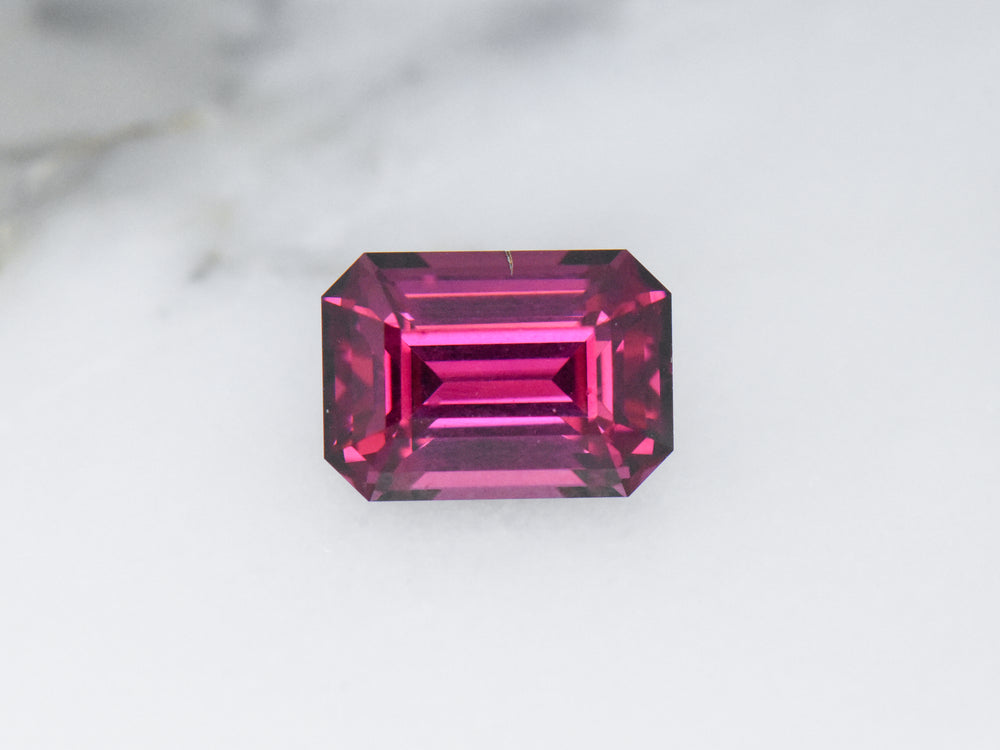 2.98 ct. Rhodolite Garnet