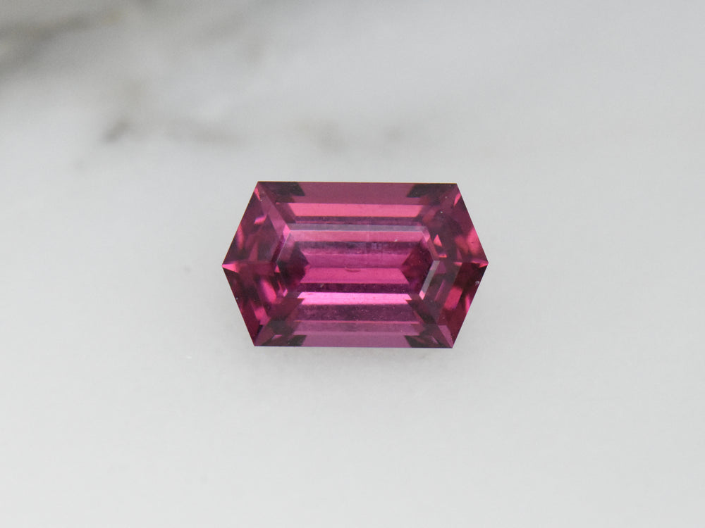 1.77 ct. Rhodolite Garnet