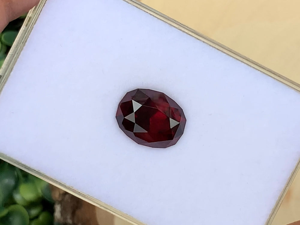7.71 ct. Rhodolite
