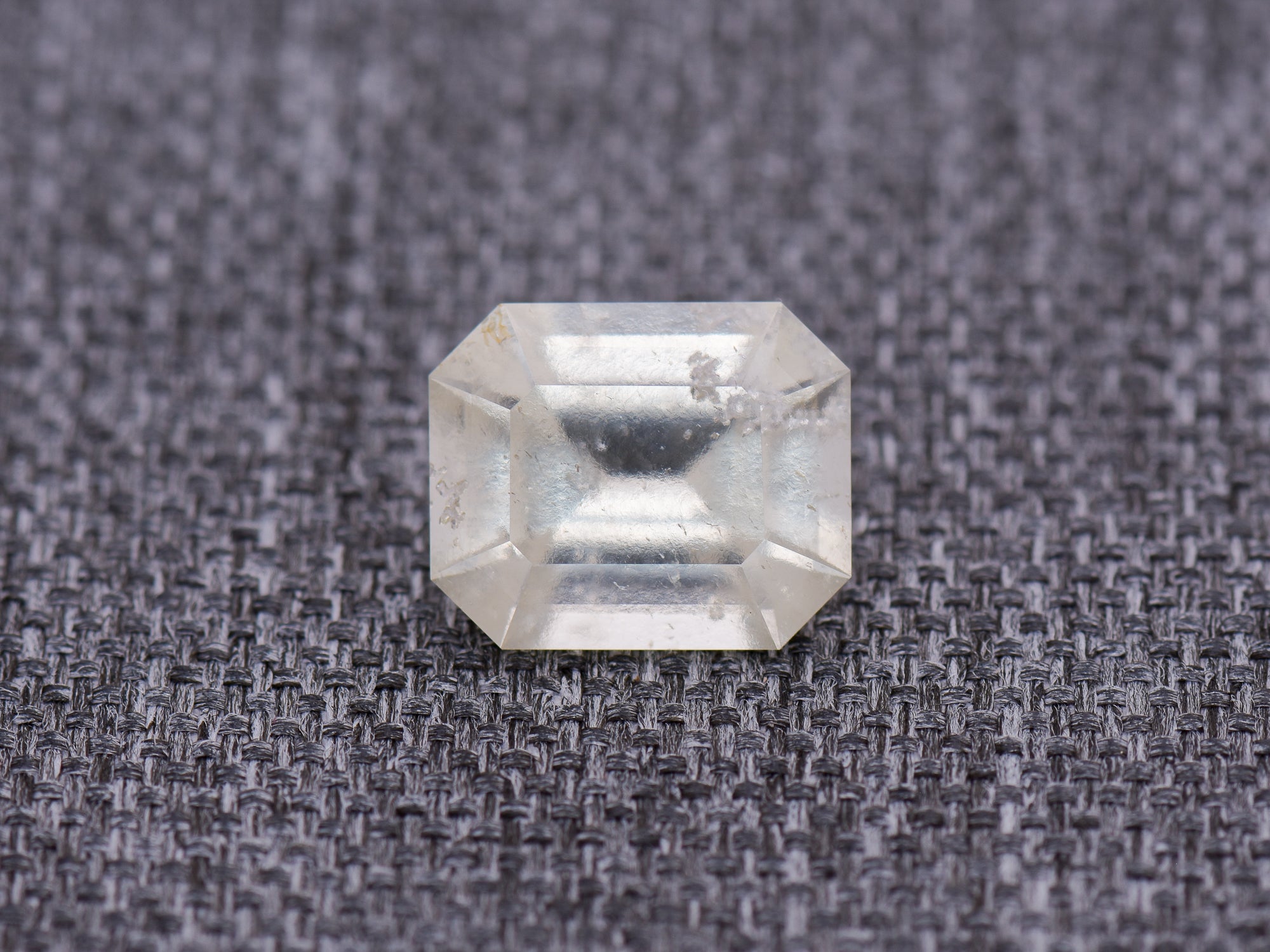 8.19 Leuco Grossular Garnet