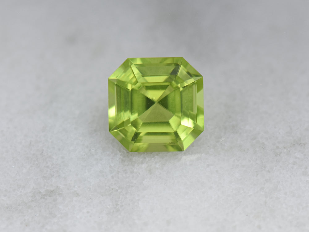 1.82 ct. Peridot